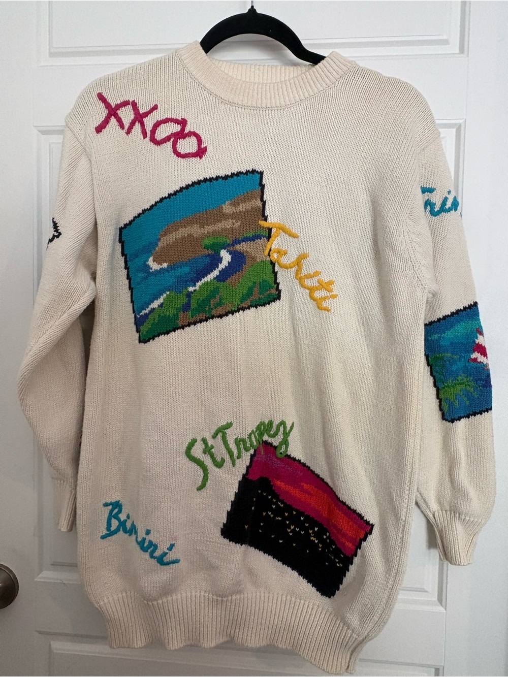 Cream Knit Graphic Sweater with Multicolor Scenic Vintage Rare Size M